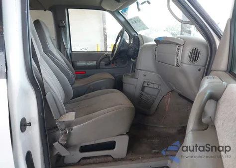 2001 Chevrolet Astro Ls z USA, uszkodzony, nr VIN 1GNDM19W01B124804